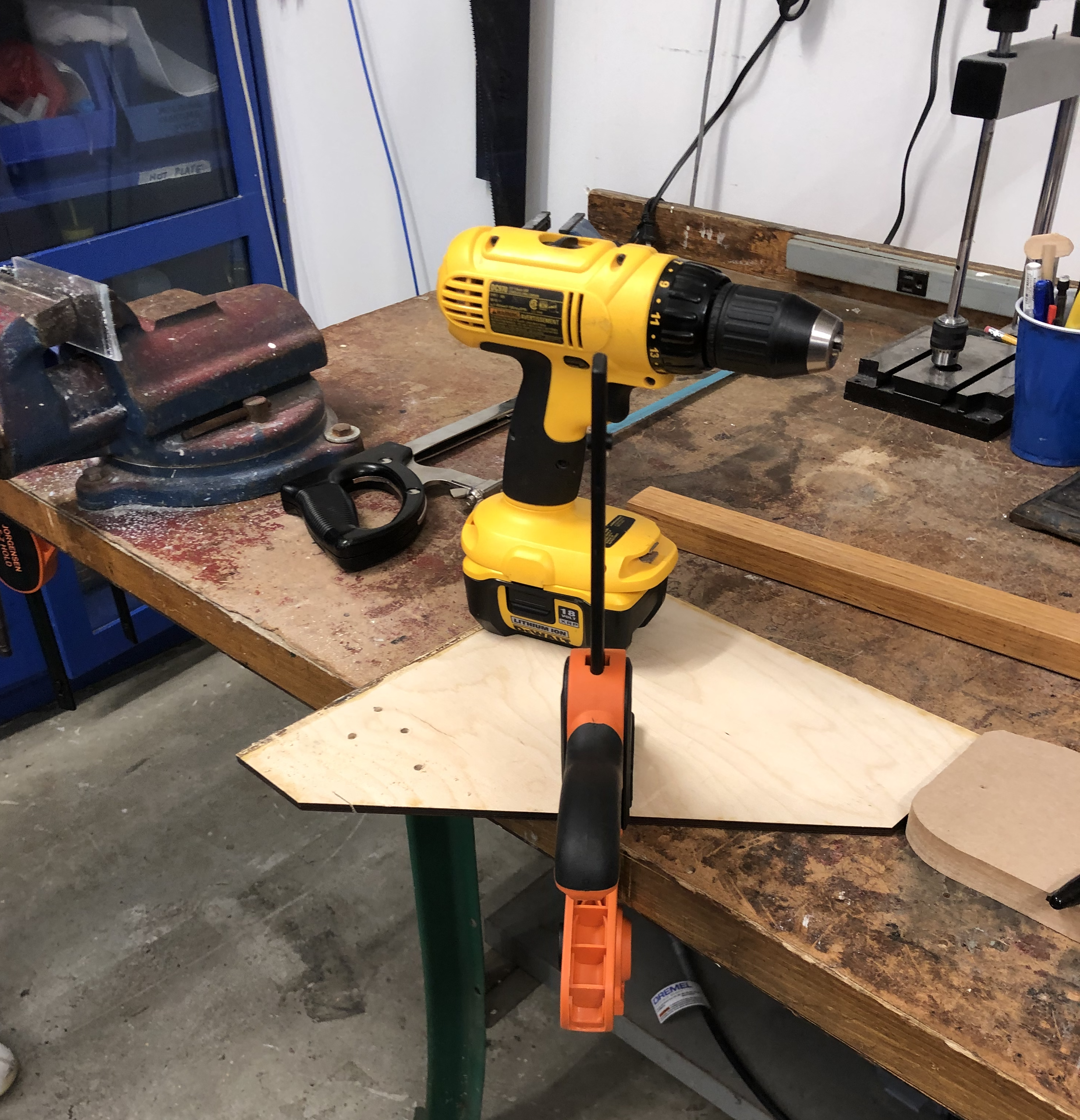 Handheld drill